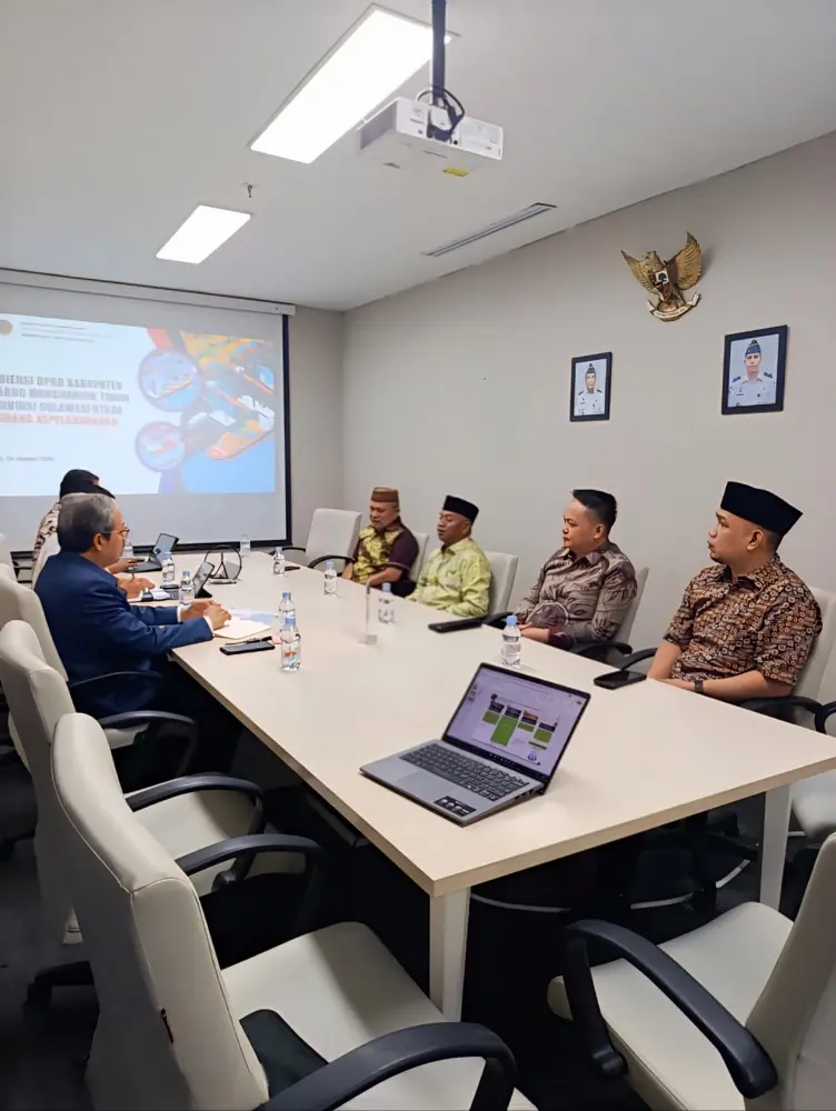 Ketua dan Wakil Ketua DPRD Boltim bersama Bupati Boltim mengikuti audiensi kepelabuhanan di Kementerian Perhubungan RI Jakarta mediasulut.id