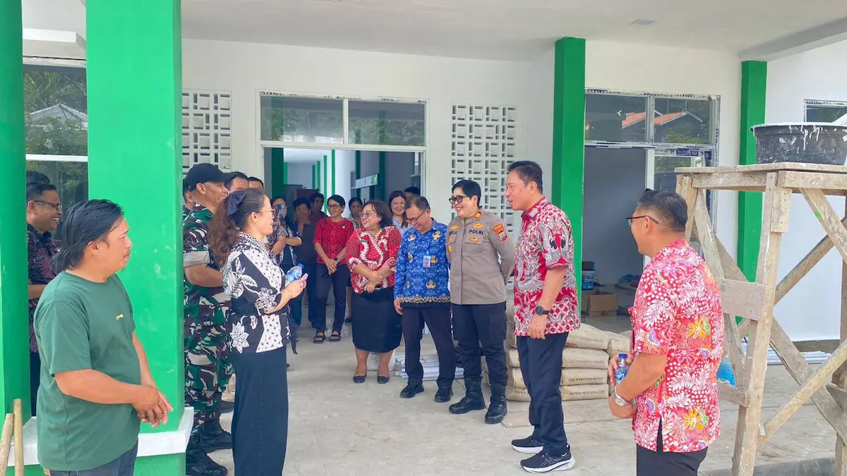 Bupati Minahasa Selatan Franky Donny Wongkar melakukan peninjauan pembangunan Puskesmas Motoling Barat bersama jajaran pemerintah daerah mediasulut.id