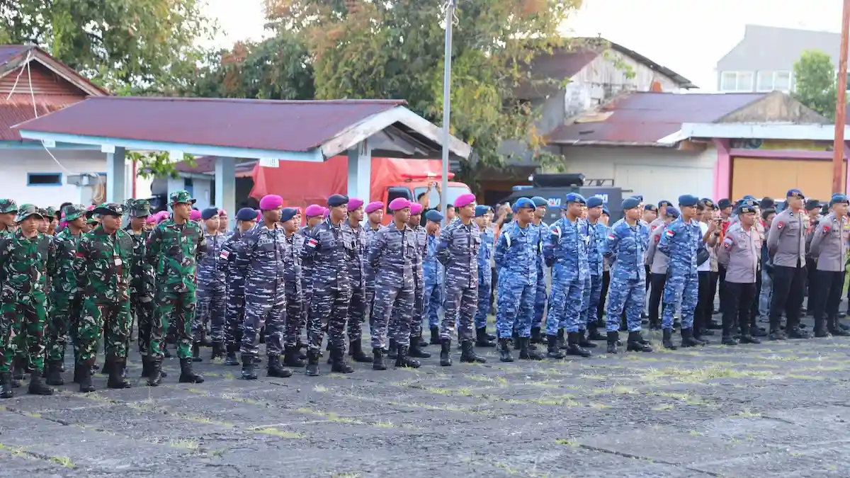 Pasukan TNI Polri dan Basarnas mengikuti apel Bupati Sitaro tutup tanggap darurat bencana hidrometeorologi Sulutviral.info