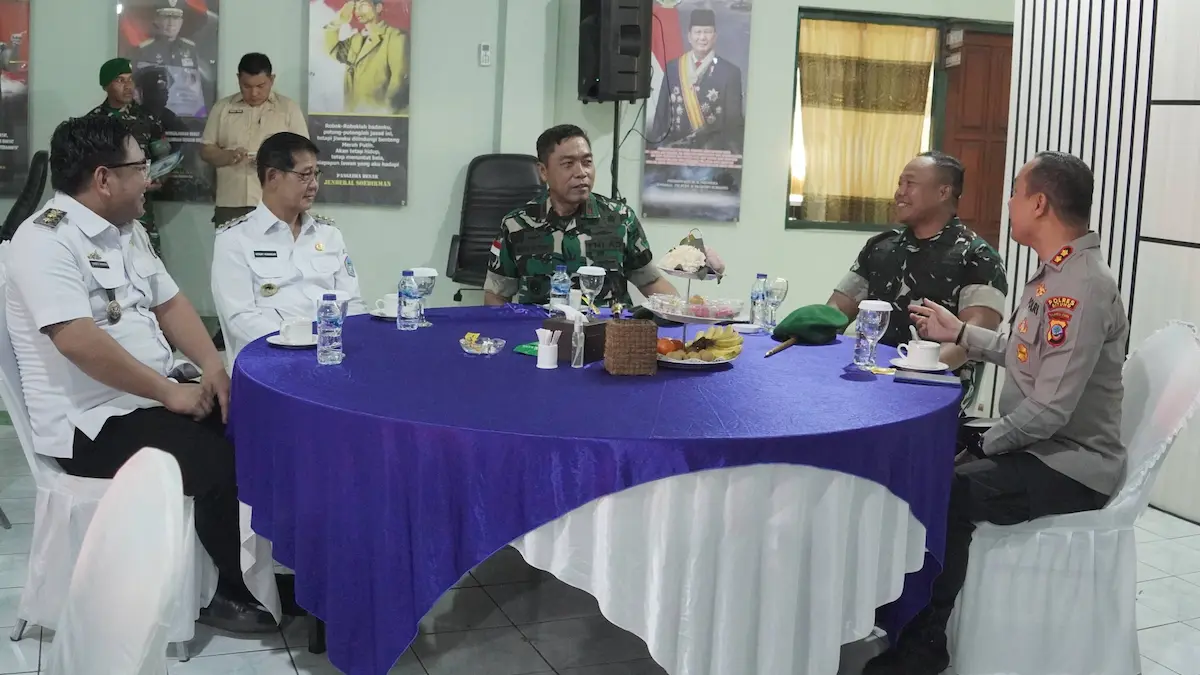 Suasana pertemuan Pemkot Bitung dengan jajaran Korem 131 Santiago