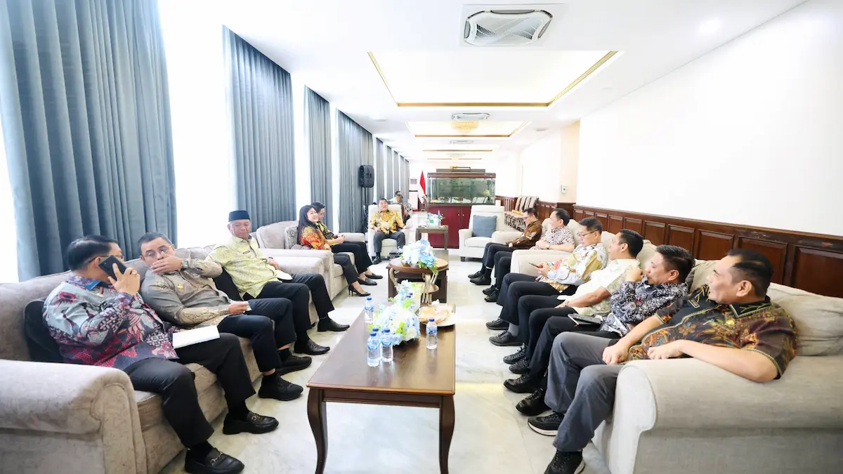 Kepala daerah Sulawesi Utara berdiskusi bersama Gubernur Yulius Selvanus di Manado mediasulut.id