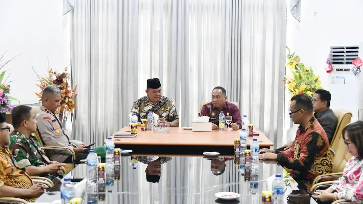 Kunjungan kerja Kemenkum Sulut diterima Pemkab Boltim di ruang rapat bupati mediasulut.id