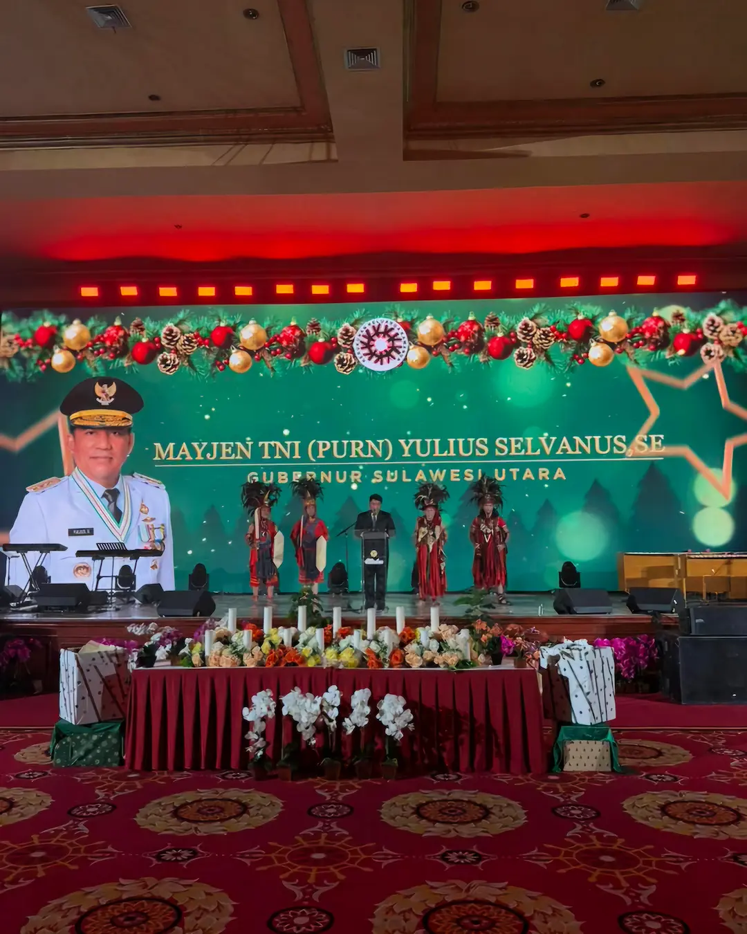 Panggung utama perayaan Natal dan Kunci Taon Kerukunan Keluarga Kawanua tahun 2026 di Jakarta mediasulut.id