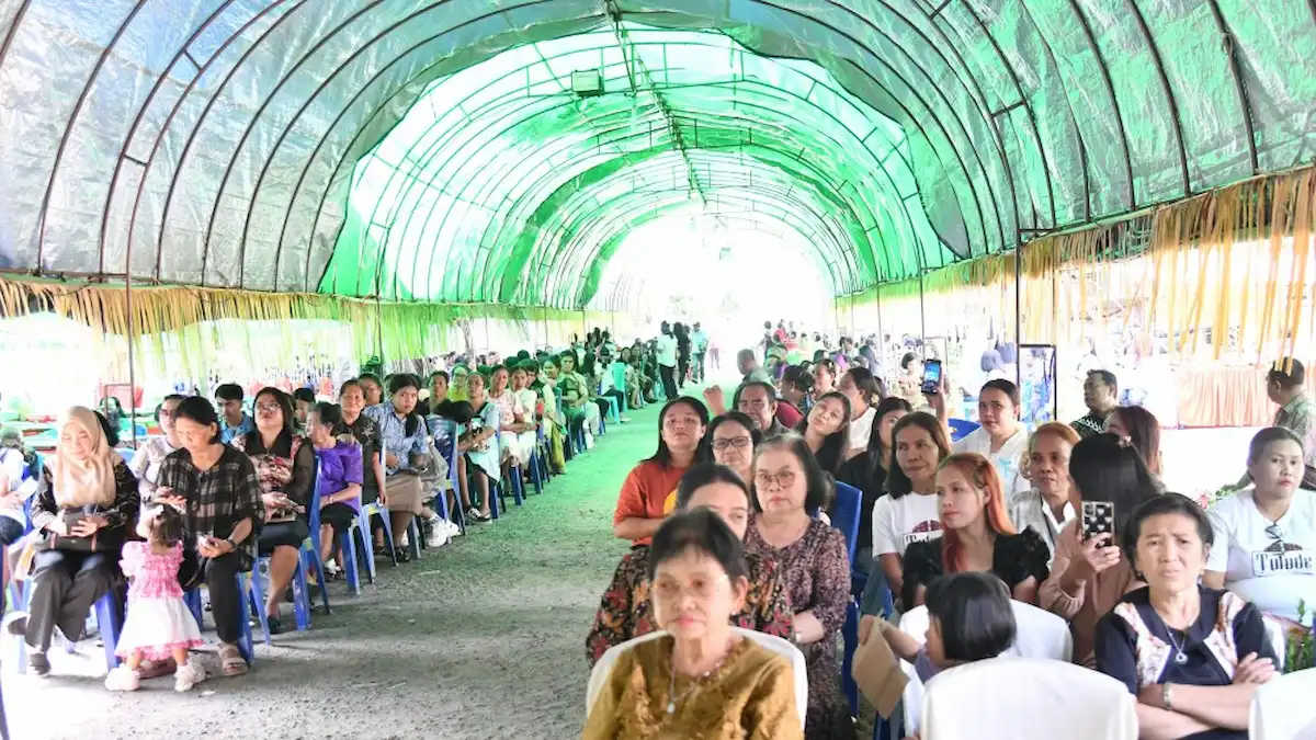 Warga memadati perayaan adat Tulude Kabupaten Boltim di Desa Jiko Bersatu mediasulut.id