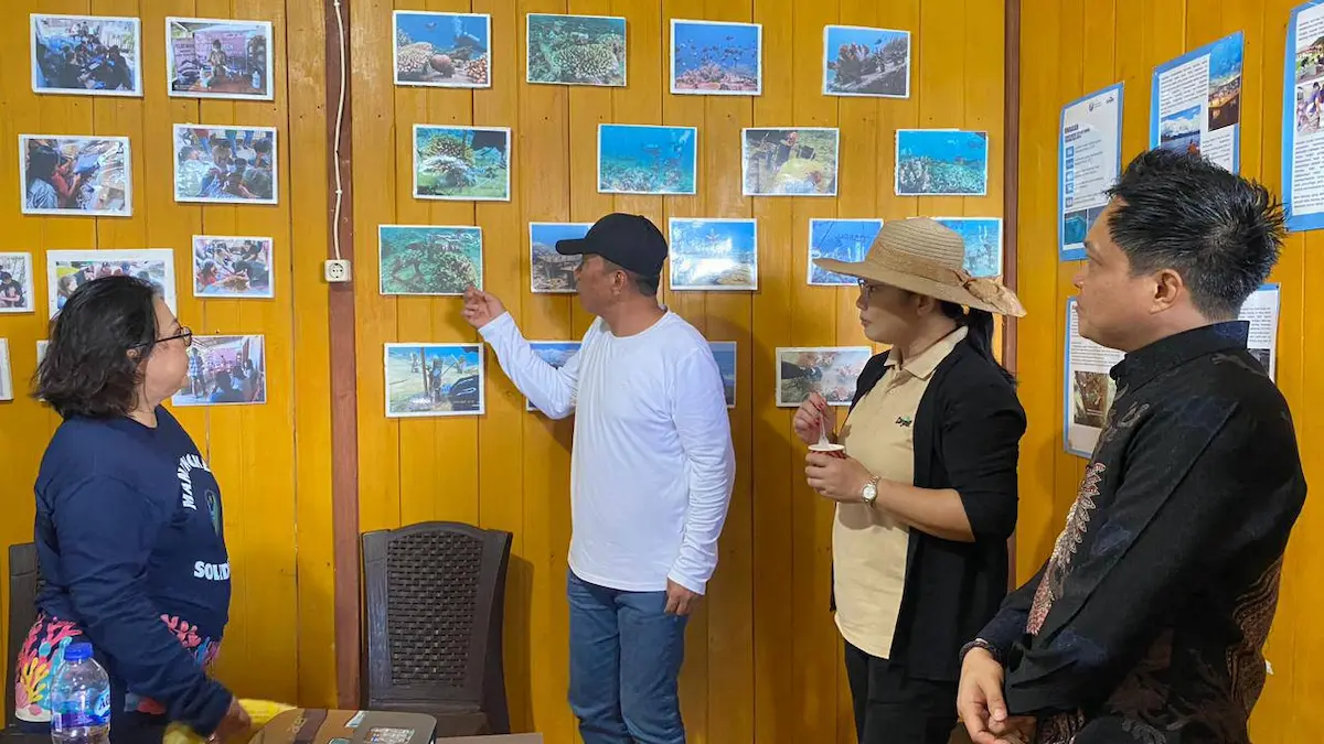Bupati Franky Wongkar tinjau dokumentasi rehabilitasi terumbu karang Kapitu