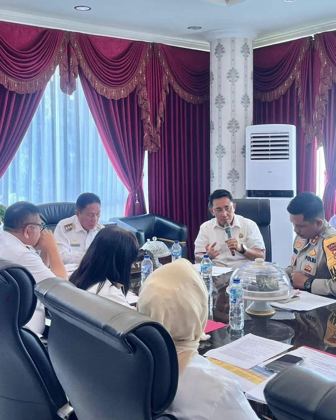 Dialog pimpinan daerah dalam rapat Forkopimda Minahasa Selatan mediasulut.id