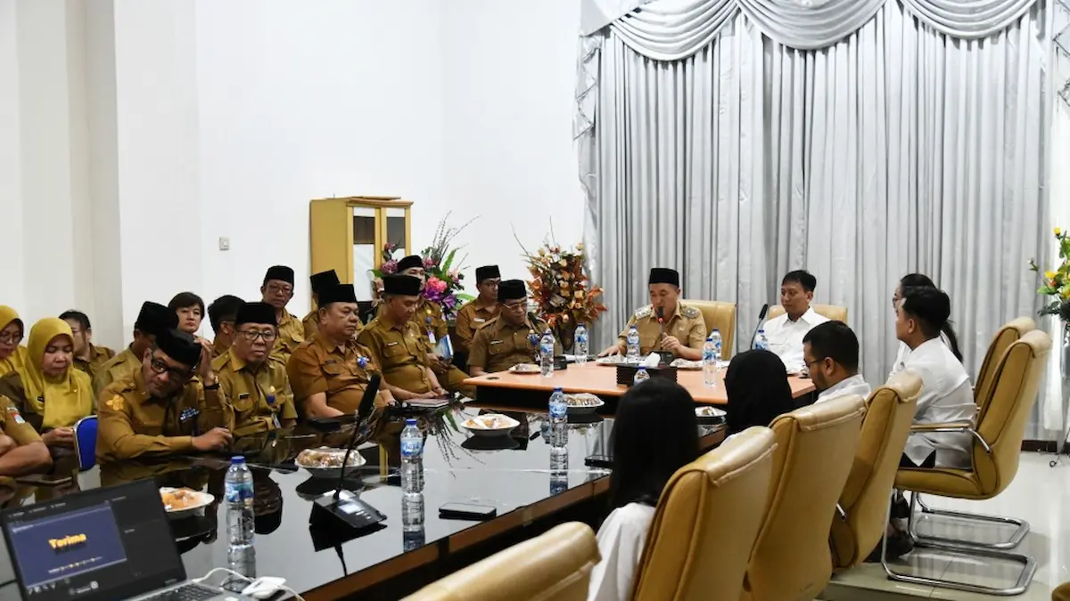 Wabup Argo Sumaiku pimpin entry meeting audit interim LKPD Boltim di ruang rapat mediasulut.id