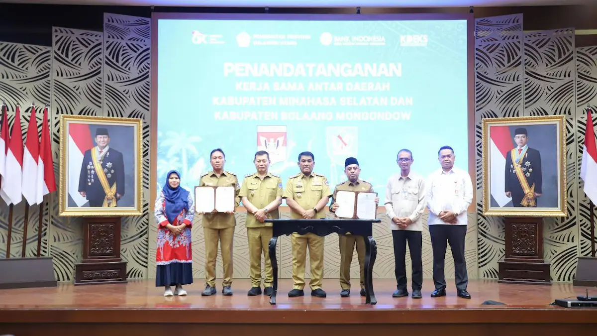Bupati Minahasa Selatan dan Bolmong usai tanda tangan