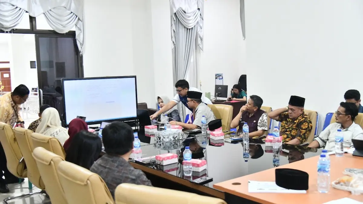 Rapat teknis konsolidasi tanah bersama OPD Boltim di ruang rapat mediasulut.id