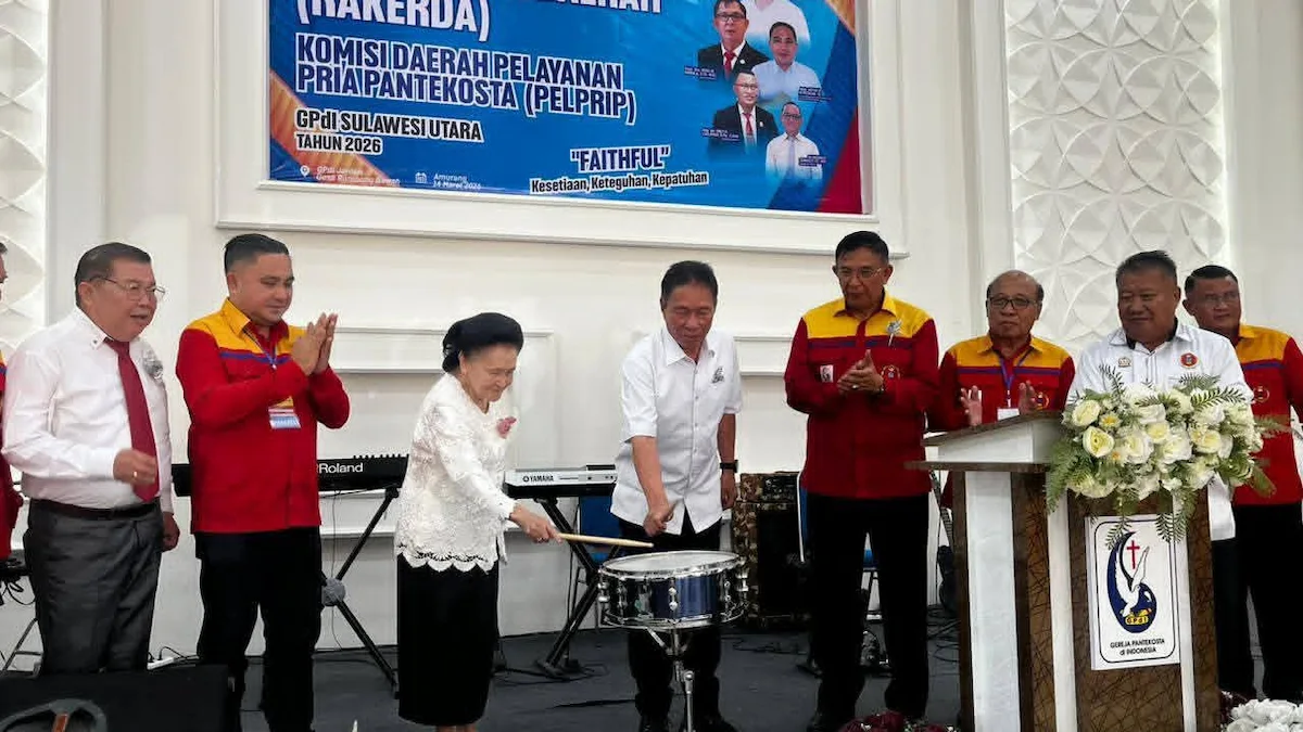 pembukaan rakorda pelprip gpdi sulut dengan pemukulan drum