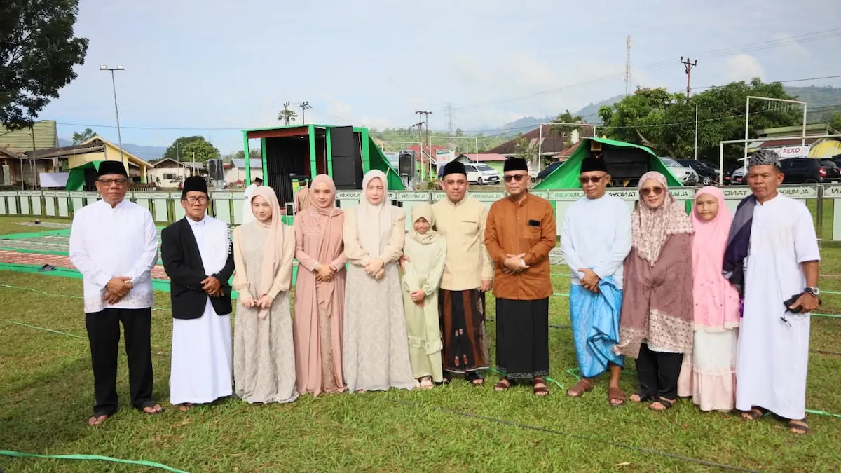 Yusra Alhabsyi bersama keluarga saat Idul Fitri Bolmong di Lolayan