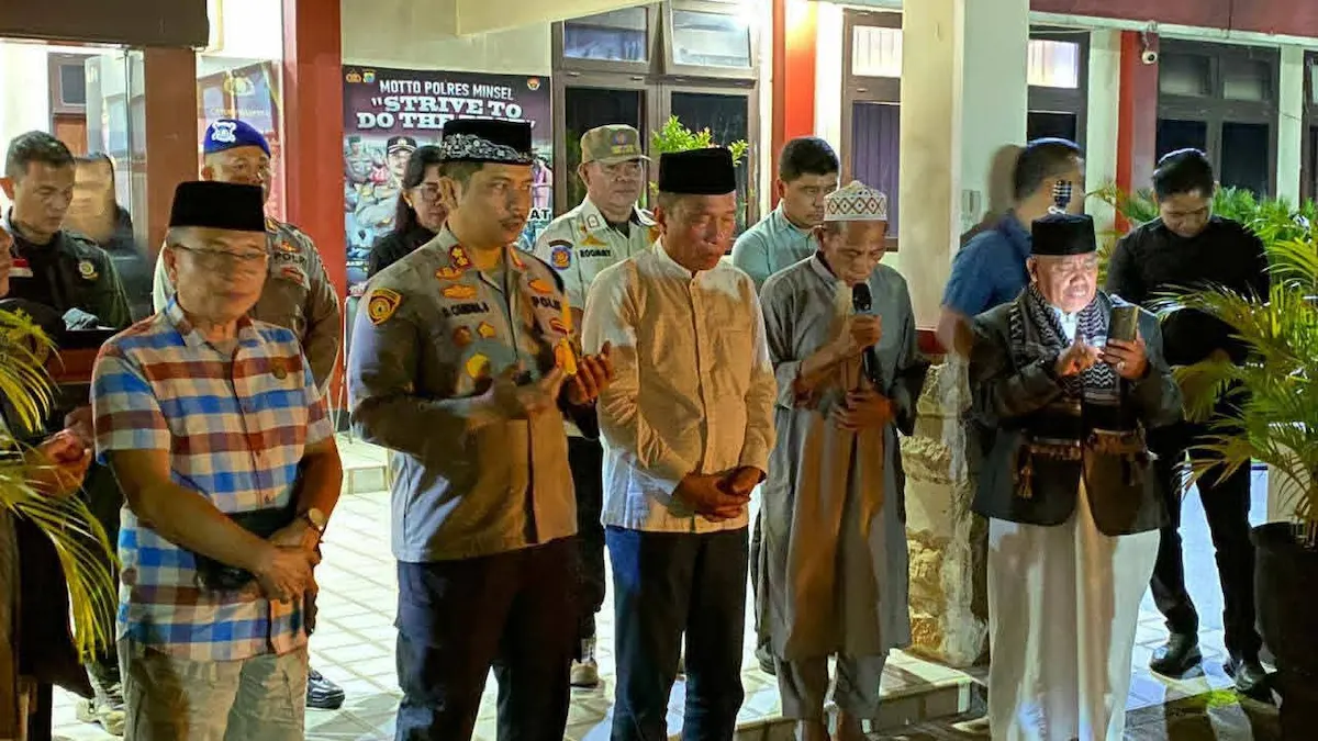Bupati Minahasa Selatan Franky Wongkar bersama Forkopimda doa takbiran Amurang