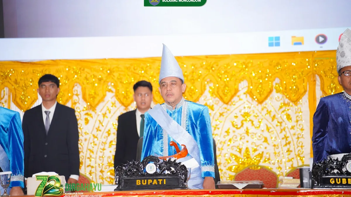 bupati bolmong pimpin rapat paripurna hut ke 72 di ruang sidang