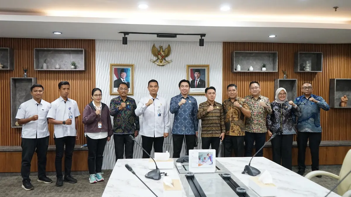 Bupati Sangihe bersama pejabat Kementerian Kelautan