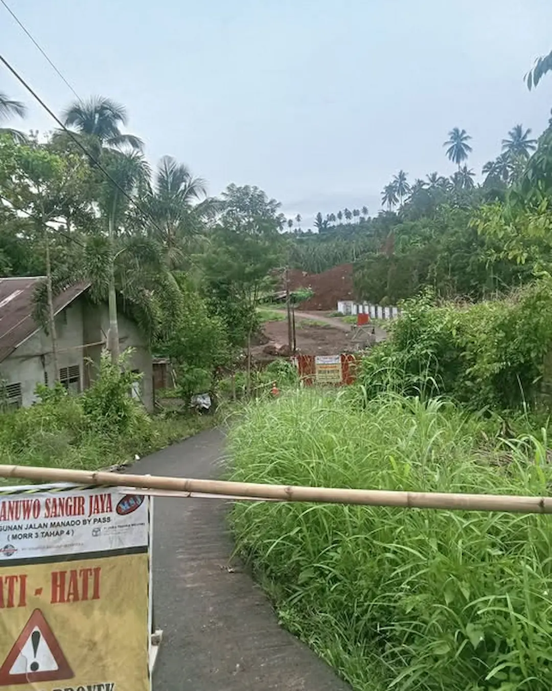 lokasi proyek morr iii kalasey winangun manado tampak dari permukiman