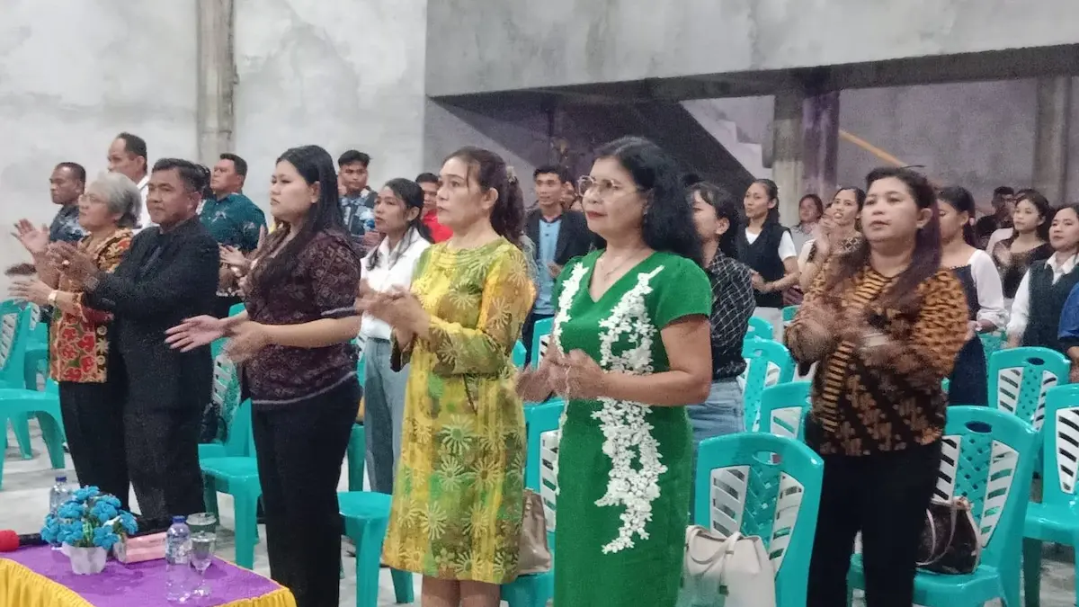 Suasana ibadah pemuda GSPDI Melonguane Talaud penuh kebersamaan