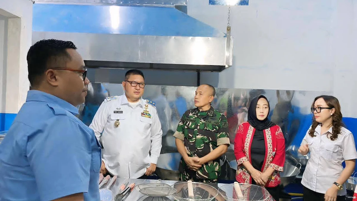 wabup minsel tinjau dapur sppg ongkaw dua sinonsayang