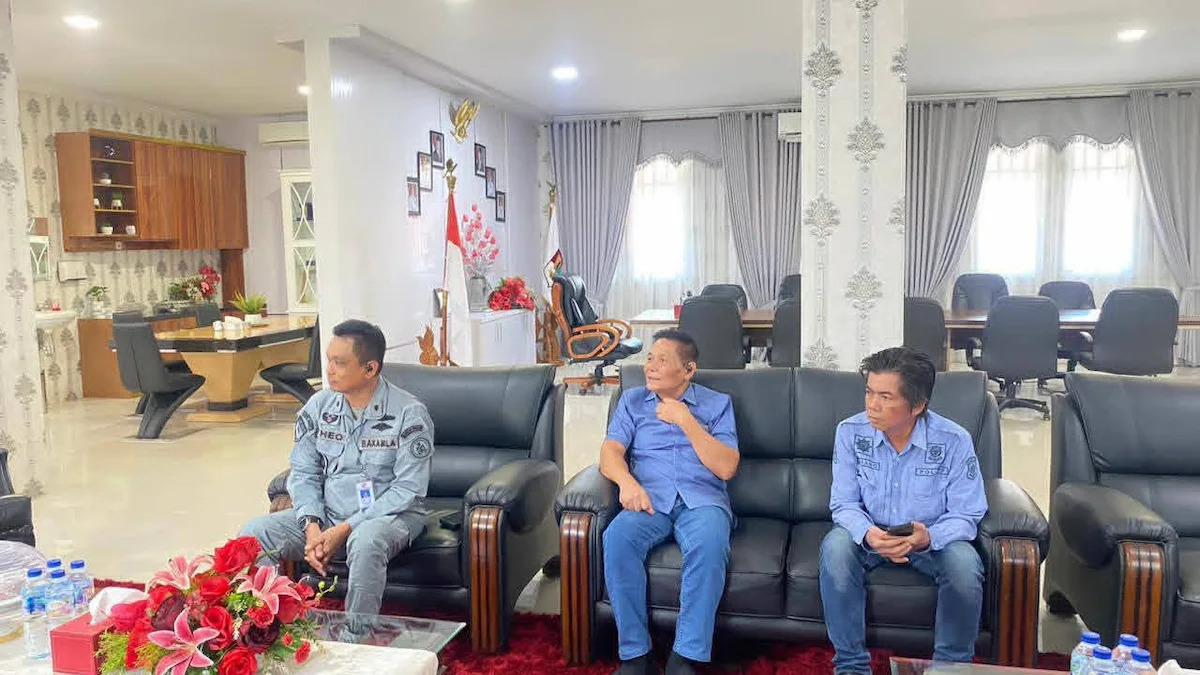 Diskusi Bakamla dan Pemkab Minahasa Selatan di ruang kerja