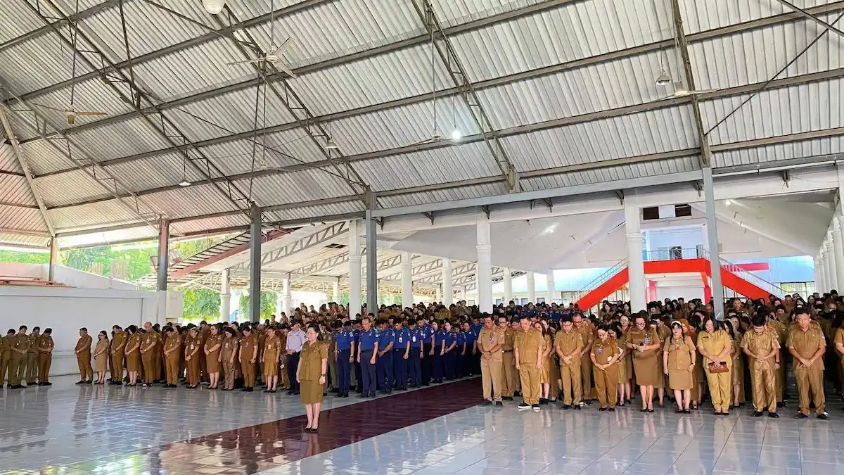 suasana apel perdana asn minahasa selatan di aula waleta amurang