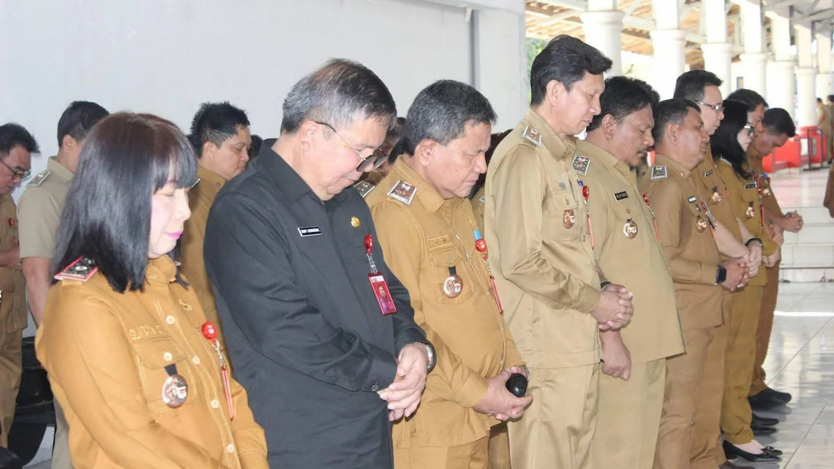 sekda dan jajaran pejabat hadir apel perdana asn minahasa selatan aula waleta