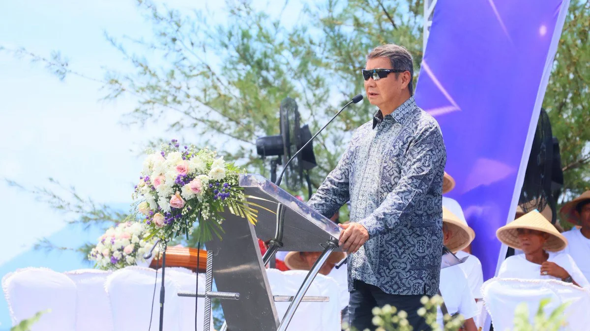 Hashim Djojohadikusumo memberikan sambutan sebagai Utusan Khusus Presiden pada Paskah Nasional 2026 di Manado.