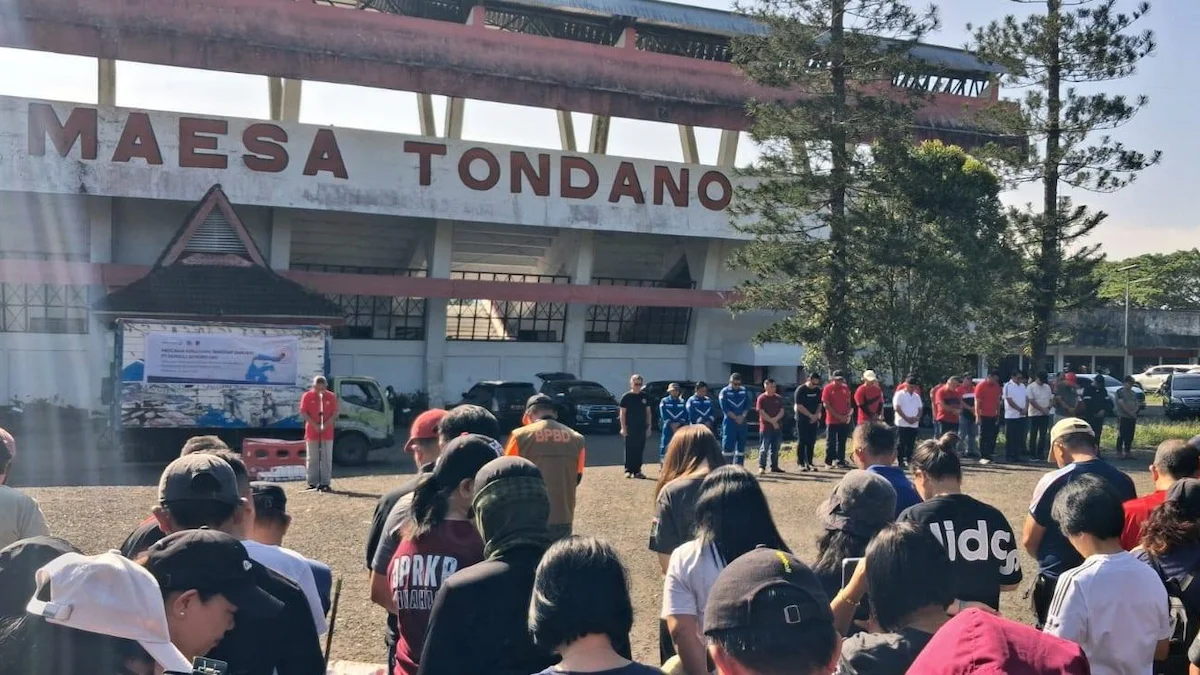 Kegiatan masyarakat di area Stadion Maesa Tondano Minahasa