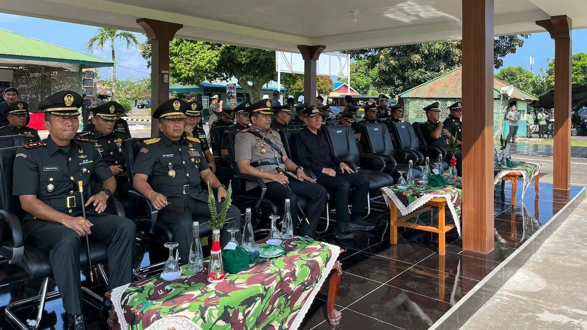 Pejabat TNI dan Forkopimda menghadiri penutupan Dikmabaif TNI AD