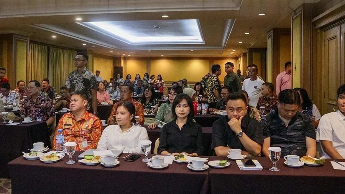 peserta sosialisasi umkm dan ikm mapalus mart manado hotel gran puri