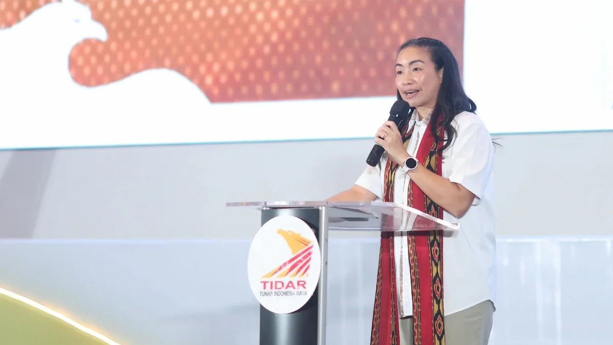 Rahayu Saraswati menyampaikan sambutan dalam pelantikan TIDAR Sulut