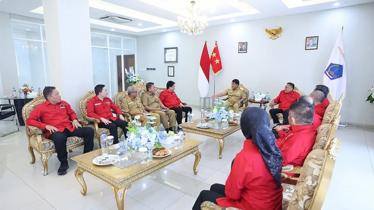Diskusi pembangunan antara PDIP Sulut dan Gubernur Yulius Selvanus