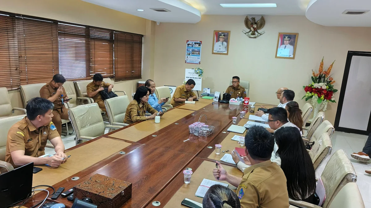 Rapat panitia Festival Seni Budaya Bantik bersama Sekprov Sulut Tahlis Gallang