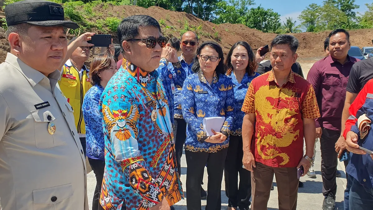 Gubernur Yulius memberikan arahan terkait pengembangan KEK Bitung