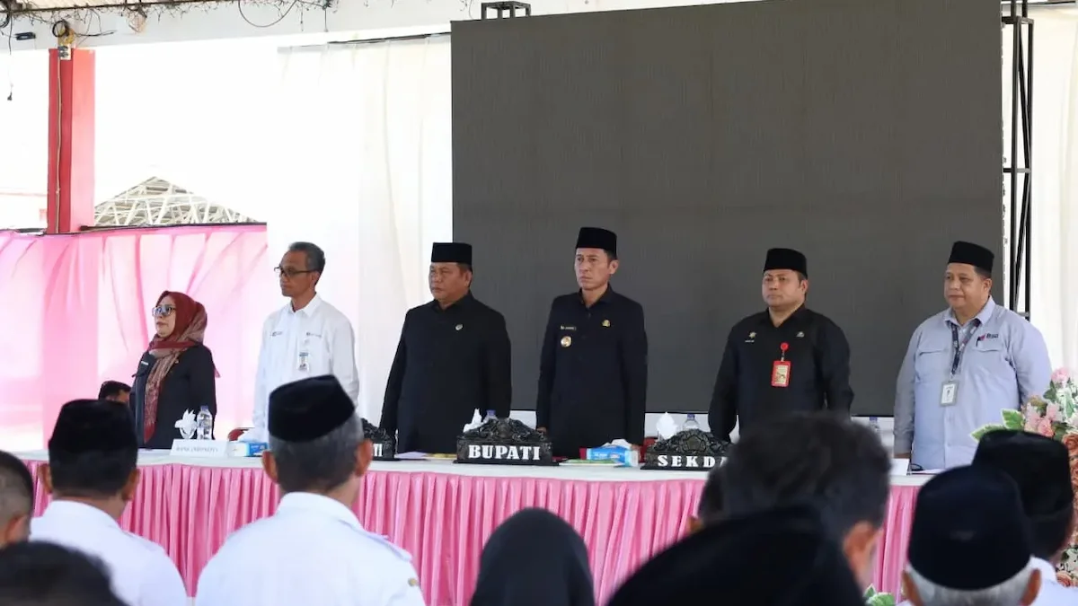 Bupati Iskandar Kamaru bersama jajaran pemerintah daerah dan Bank Indonesia dalam High Level Meeting TP2DD dan TPID Bolsel