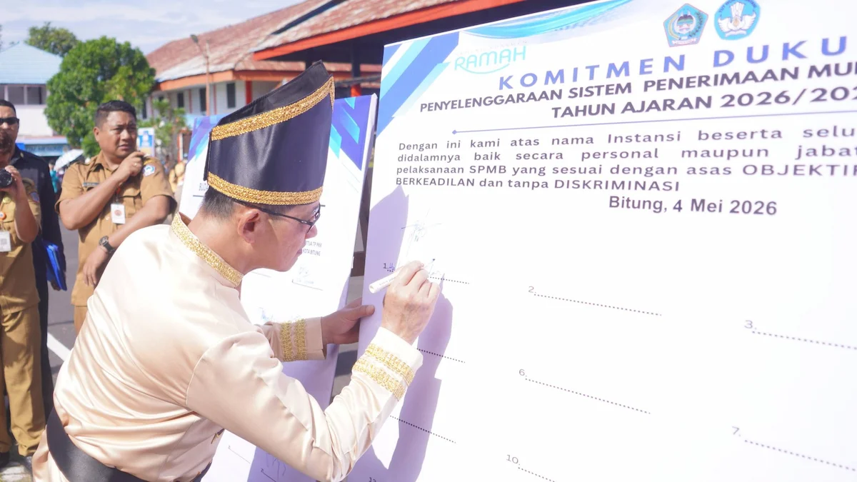 Wali Kota Bitung tanda tangani komitmen SPMB 2026
