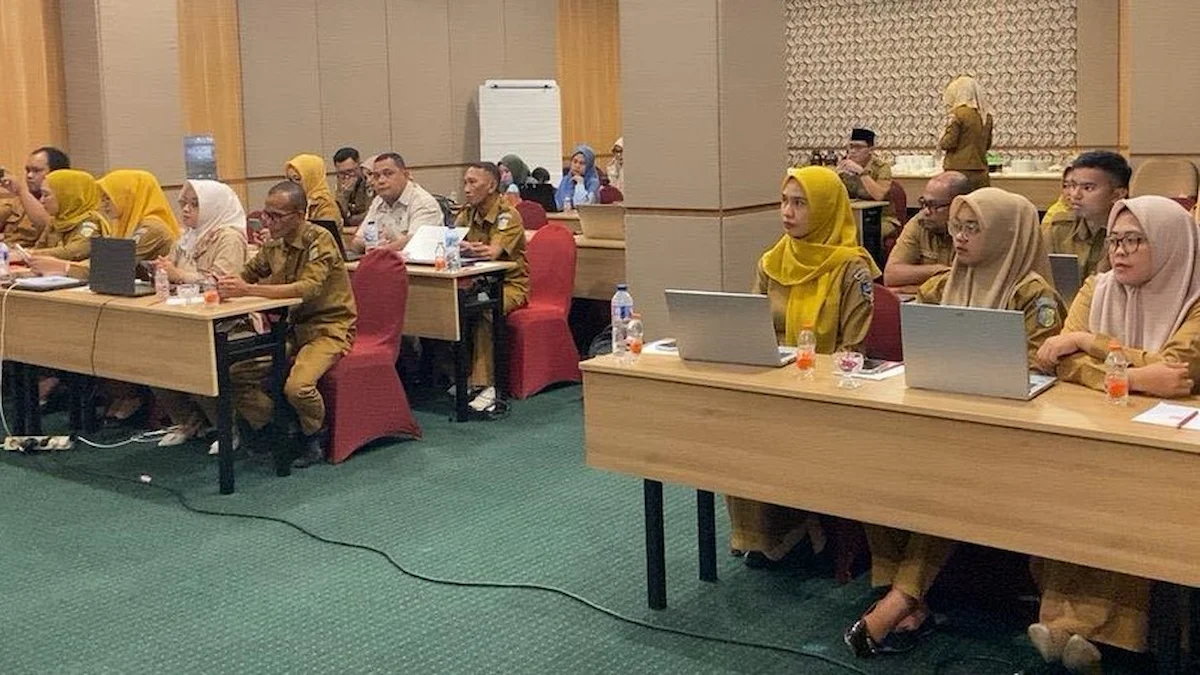 Peserta Coaching Clinic Inovasi Daerah Kabupaten Boltara mengikuti kegiatan di Manado