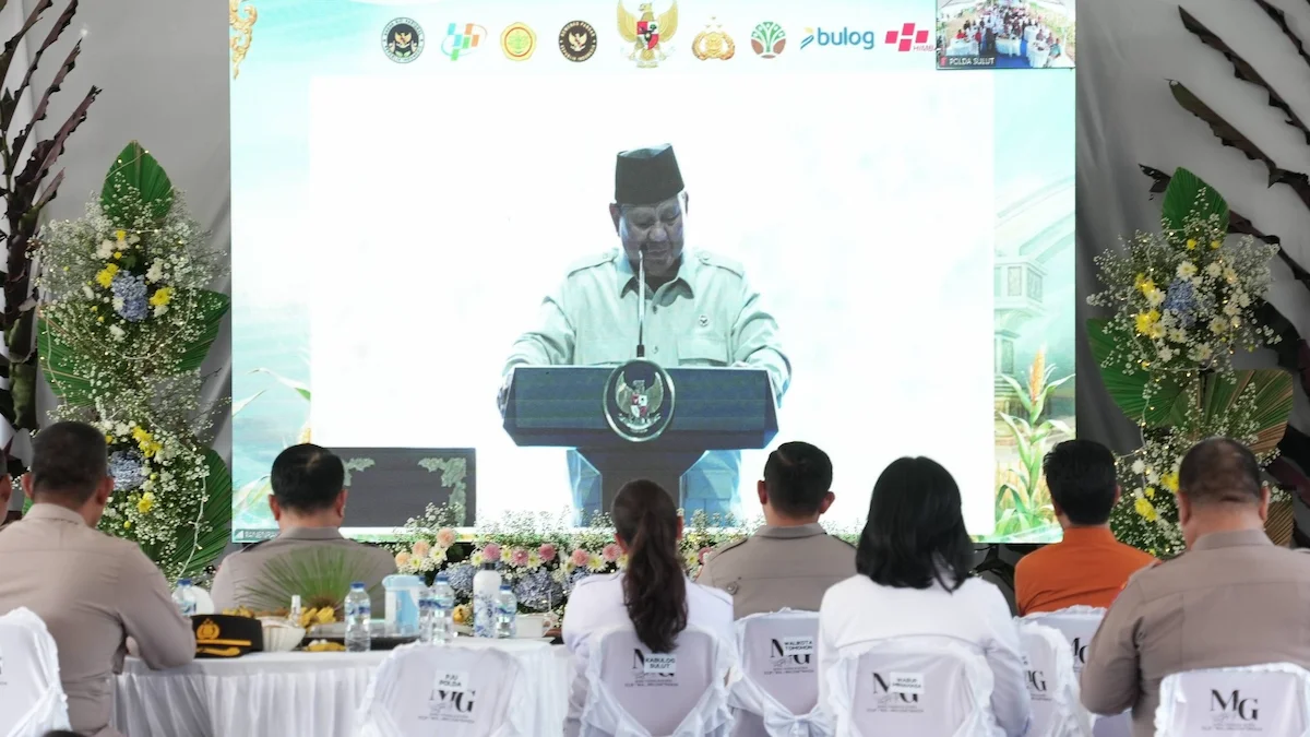 Presiden Prabowo Subianto membuka panen raya jagung nasional secara virtual