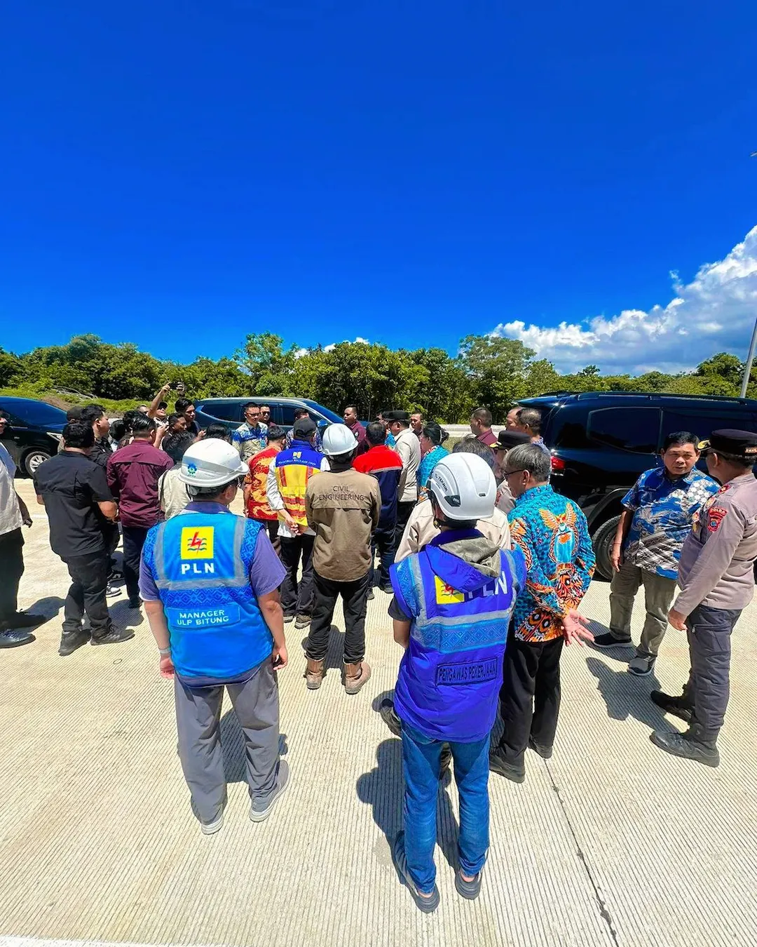 Gubernur Yulius berdiskusi dengan stakeholder proyek KEK Bitung