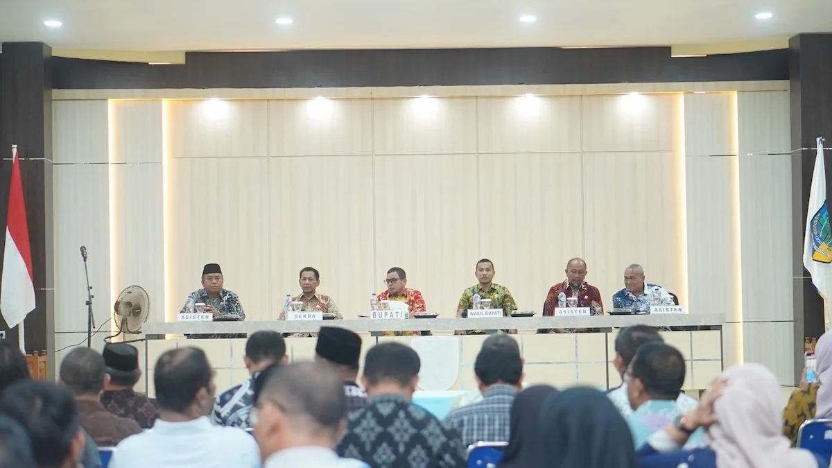 Suasana rapat perangkat daerah pengampu MCSP bersama Bupati Boltara di kantor bupati