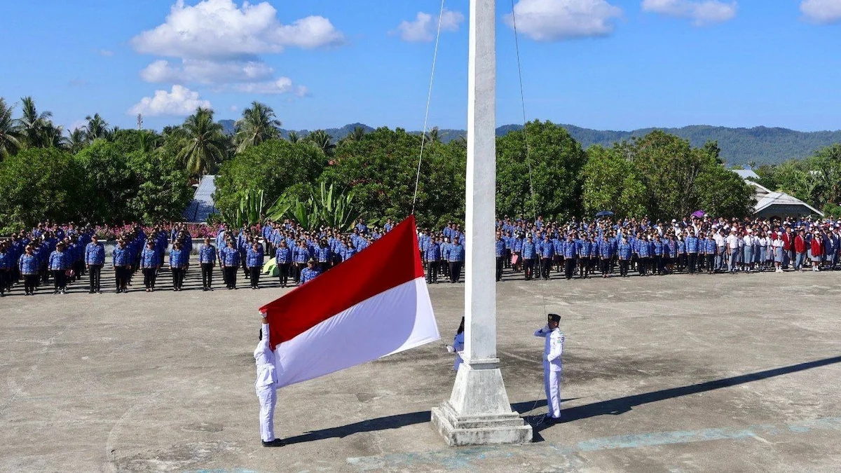 Peserta mengikuti upacara Hardiknas 2026 di Kabupaten Talaud