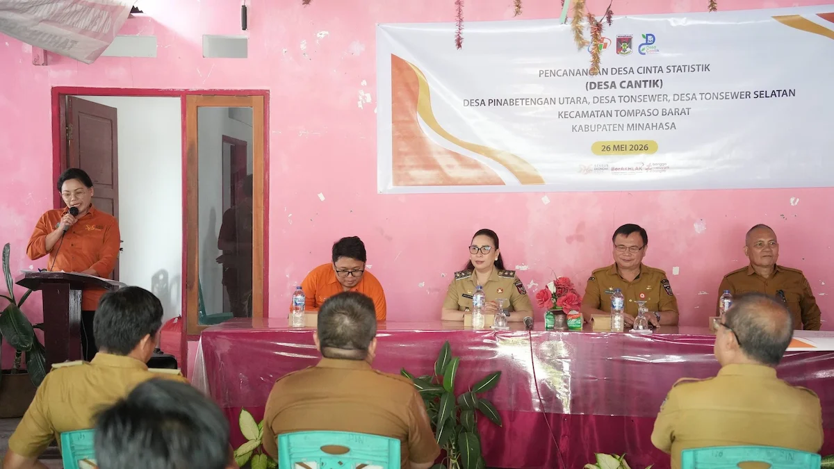 Vanda Sarundajang menghadiri pencanangan Desa Cantik di Tompaso Barat Minahasa