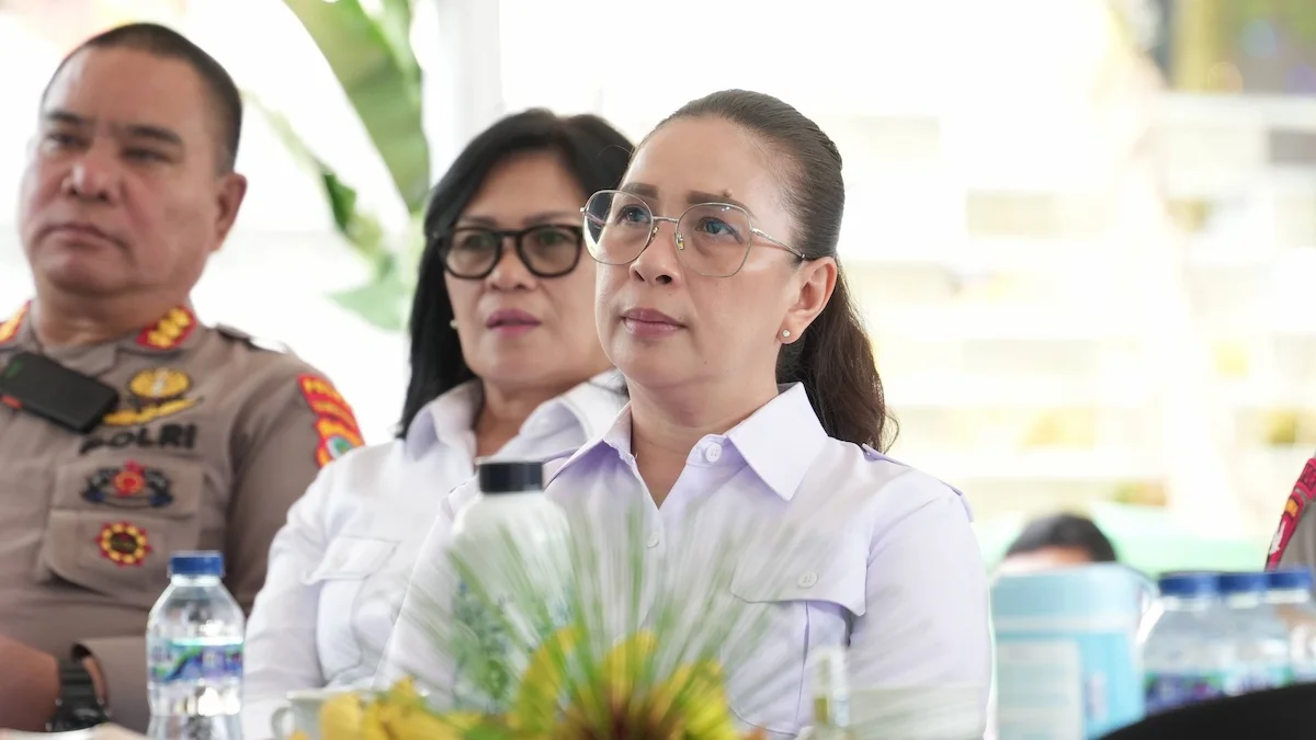 Wakil Bupati Minahasa Vanda Sarundajang menghadiri panen raya jagung di Sonder