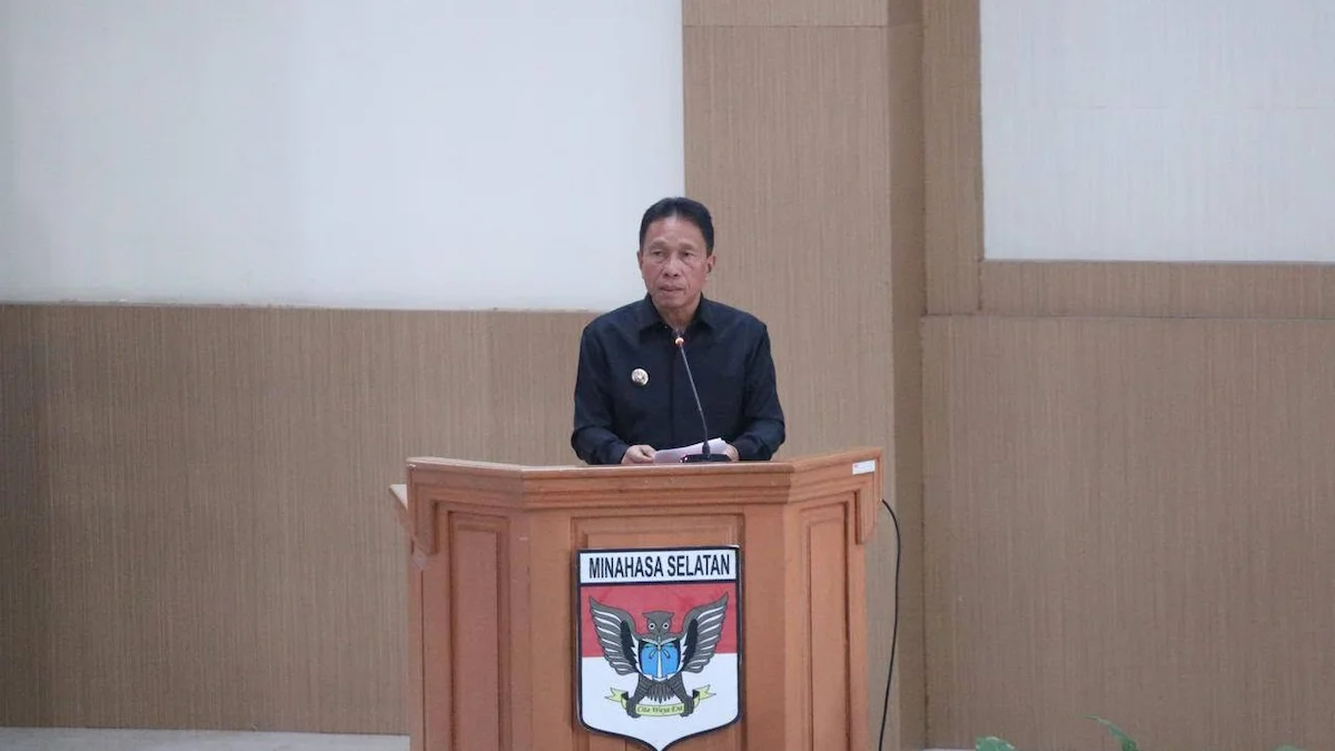 Bupati Franky Donny Wongkar menyampaikan sambutan dalam Paripurna Pertanggungjawaban APBD 2025 Minahasa Selatan