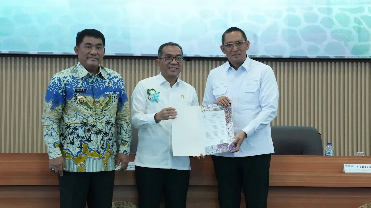 Menteri Pendidikan Tinggi bersama Gubernur Sulut pada launching Fakultas Kedokteran UNIMA