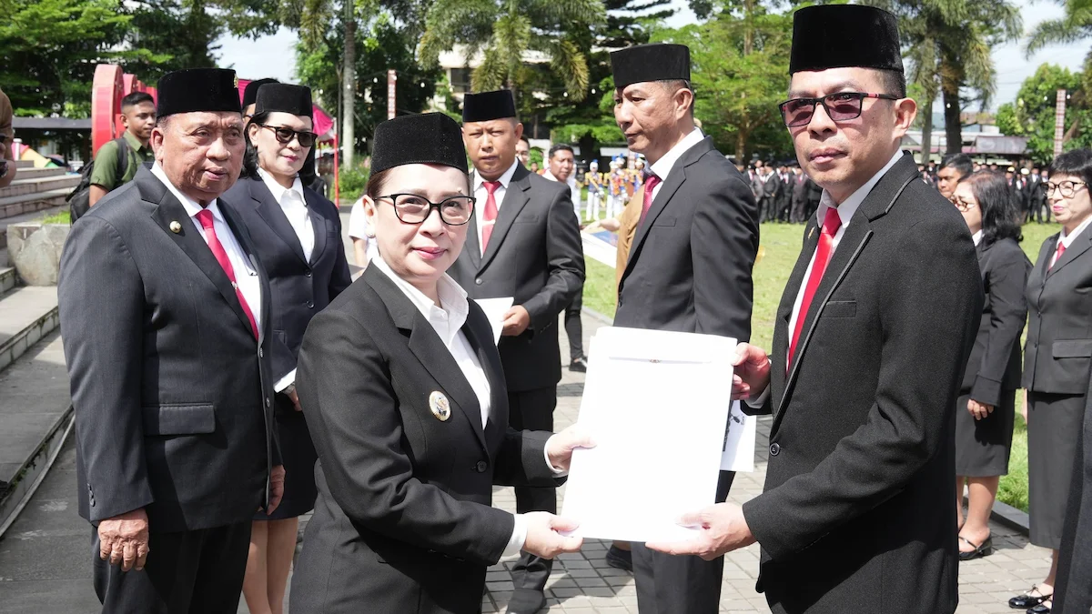 Pemerintah Kabupaten Minahasa menyerahkan SK pensiun dan kenaikan pangkat ASN pada peringatan Hari Lahir Pancasila 2026