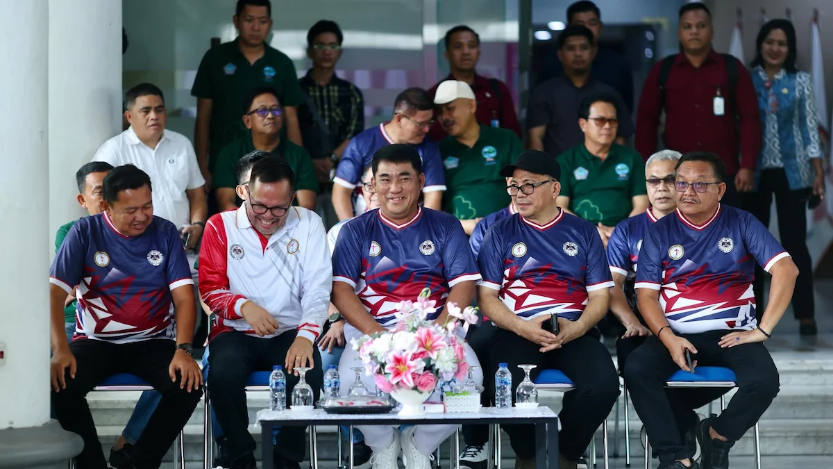 Peserta dan tamu undangan menghadiri pembukaan Lomba Gerak Jalan PKB GMIM 2026 bersama Gubernur Sulawesi Utara